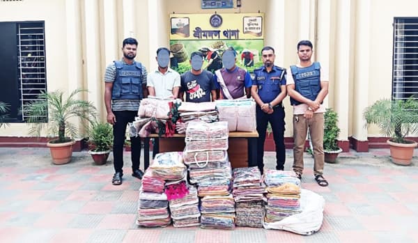 মৌলভীবাজারে ২৬৯ পিস ভারতীয় শাড়িসহ তিন চোরাকারবারী গ্রেফতার