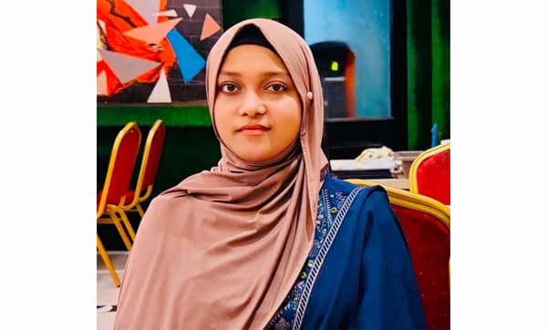 ক্যানসারের সঙ্গে লড়ে বুশরার এসএসসিতে অবিশ্বাস্য জিপিএ-৫ অর্জন