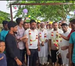 শাহবাজপুরে প্রবাসীদের অর্থায়নে ৫০ বছরের পুরাতন রাস্তার পুনর্নির্মাণ