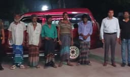 দৌলতদিয়ায় ৫ মাদকসেবী গ্রেফতার