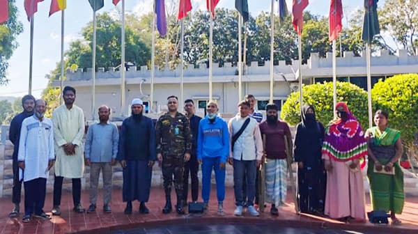 খাগড়াছড়িতে অসহায় মানুষের পাশে খাগড়াছড়ি রিজিয়ন