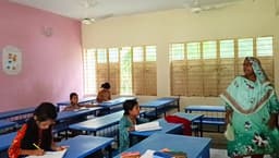 পাঁচ শিক্ষক, ছয় শিক্ষার্থী— রাজাপুরে বিদ্যালয় যেন প্রহসন