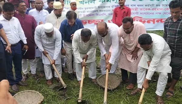 ভূরুঙ্গামারীতে খাল খনন কর্মসূচীর উদ্বোধন