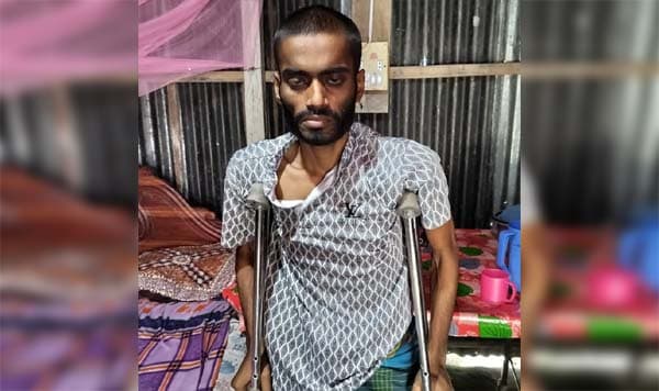 জমি বিক্রি করেও চিকিৎসা অসম্ভব, ক্যান্সার আক্রান্ত বাবুলের আর্তনাদ