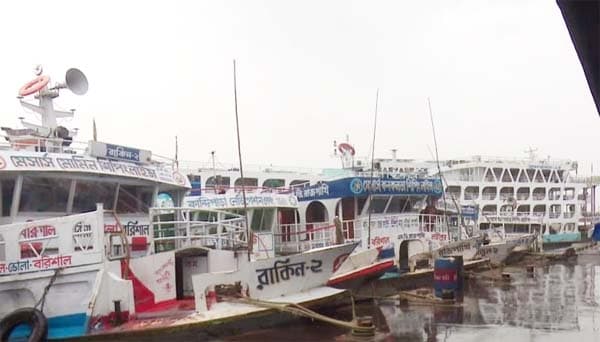 বরিশালের ছয় নদীর পানি বিপৎসীমার ওপরে, বৃষ্টি-ঝড়ে লঞ্চ বন্ধ