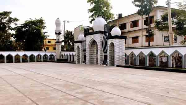 ঐতিহাসিক কুসুম্বা ঈদগাহে তিনটি ঈদের জামাত