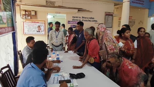 খাগড়াছড়িতে বিনামূল্যে চক্ষু চিকিৎসা সেবা, ঔষধ ও চশমা বিতরণ