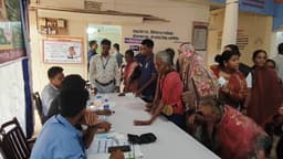 খাগড়াছড়িতে বিনামূল্যে চক্ষু চিকিৎসা সেবা, ঔষধ ও চশমা বিতরণ