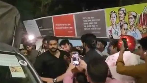 ঢাকায় রাতের আধারে শহিদ মিনারে ৪ রাউন্ড গুলি! আহত ১