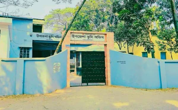 সরাইলে পাঁচ মাস ধরে এসিল্যান্ড নেই, ভূমিসেবায় ভোগান্তি