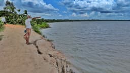 লোহালিয়া নদীর ভাঙনে বিপন্ন কলাগাছিয়ার শত পরিবার