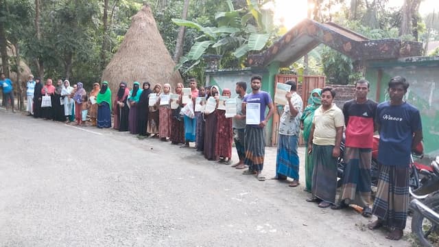 রাজাপুরে এনজিও কেলেঙ্কারি: ১২ কোটি টাকা আত্মসাৎ করে মালিক পলাতক