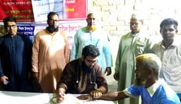 হাকিমপুরে মে দিবসে শ্রমিকদের জন্য ফ্রি চিকিৎসা