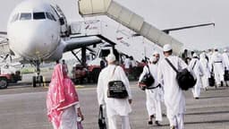 হজযাত্রীদের টিকার আগে বাধ্যতামূলক ১১ স্বাস্থ্য পরীক্ষা