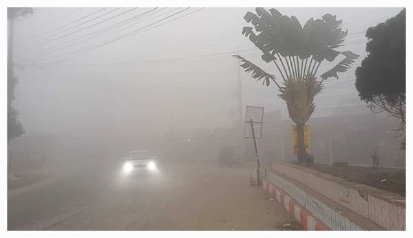 কুয়াশা ও শীতে বিপর্যস্ত কুড়িগ্রামের জনজীবন