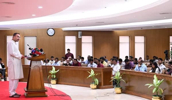 সরকারের দুই মাসে ৬০ পদক্ষেপ: উন্নয়ন অগ্রযাত্রার ঘোষণা 