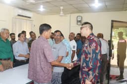 স্বনির্ভর বাজারে শান্তি ও সম্প্রীতি রক্ষায় ব্যবসায়ীদের প্রতি বিজিবির আহ্বান