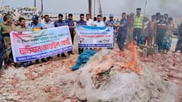 গোয়ালন্দে ইউএনও কঠোর অবস্থানে মা ইলিশ সংরক্ষণ অভিযান