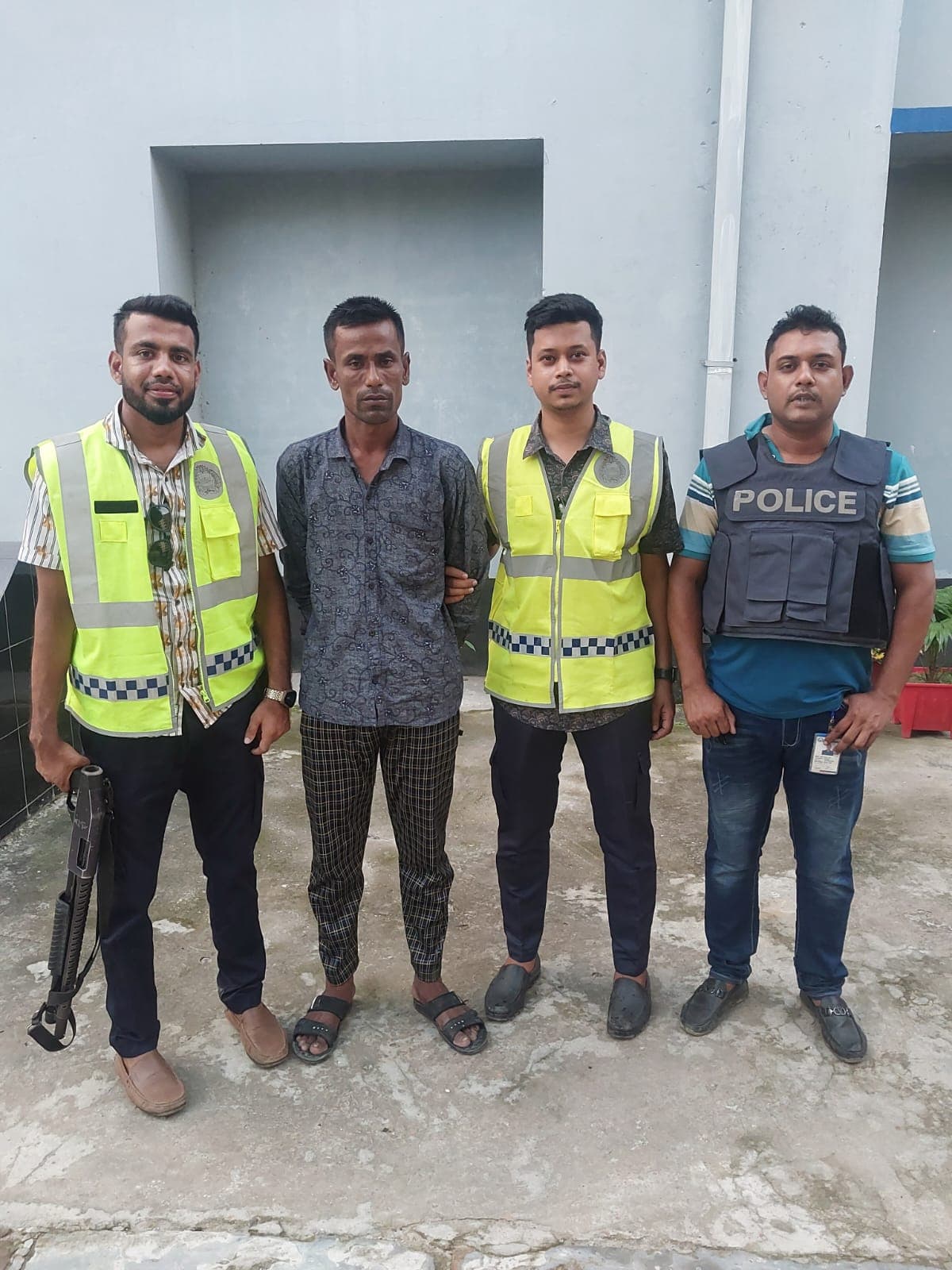 লাউয়াছড়া সড়কে ডাকাতির অন্যতম হোতা ধরা পড়েছে পুলিশের জালে