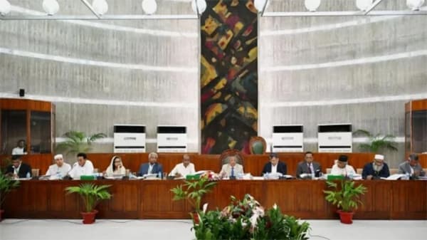 ১০ এপ্রিলের মধ্যে ১৩৩ অধ্যাদেশে সিদ্ধান্ত নিতে বাধ্য সংসদ!