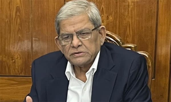 প্রস্তাবিত বাজেটকে ক্রিয়েটিভ বললেন মির্জা ফখরুল