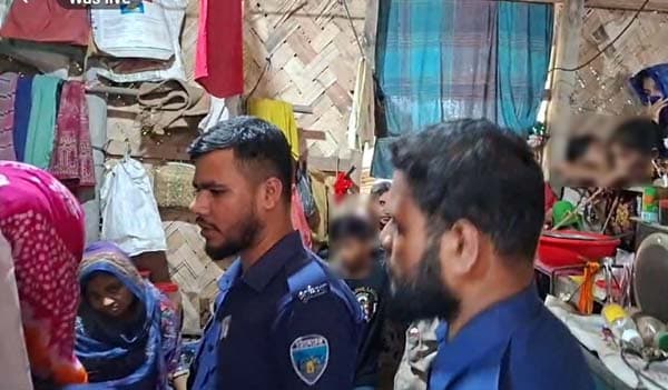 মৃত শিশুর গোসলে দেখা গেল আঘাতের চিহ্ন, আটক- সৎ মা