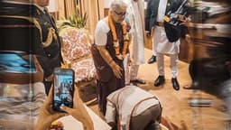 নেপালে ছয় মাসের ম্যান্ডেটে দায়িত্ব নিলেন অন্তর্বর্তী সরকার