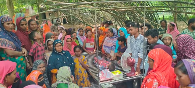 গাংনীতে অবৈধ স্টারিং গাড়ির ধাক্কায় শিশুর মৃত্যু