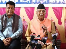ক্ষমতাচ্যুত নেপালি প্রধানমন্ত্রী কেপি শর্মা অলি ফের প্রকাশ্যে