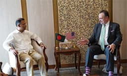 দ্বিপাক্ষিক সহযোগিতা জোরদারে প্রধানমন্ত্রী ও মার্কিন রাষ্ট্রদূতের বৈঠক