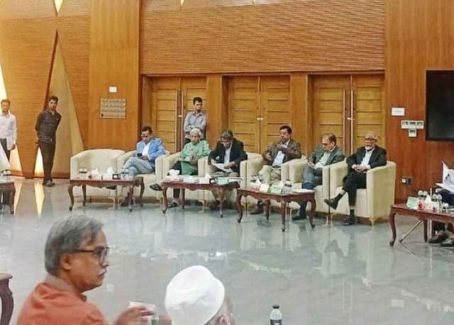 জুলাই সনদে ঐকমত্যের পথে রাজনৈতিক দলগুলো