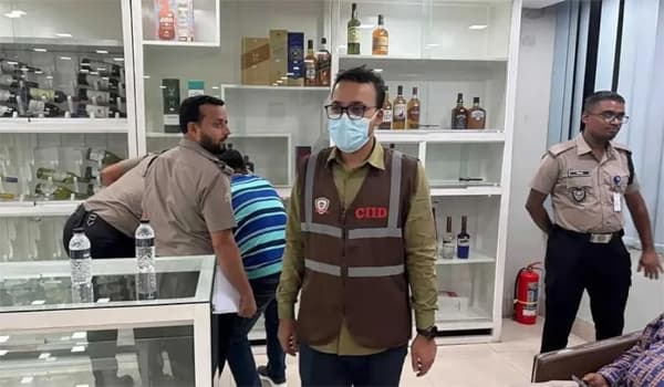 শ্বশুরের চার ওয়্যারহাউস সিলগালা, সালমানকে ঘিরে বাড়ছে নজরদারি