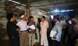 কুড়িগ্রামে পাটজাত মোড়ক না ব্যবহার করায় দুই রাইচ মিলে জরিমানা
