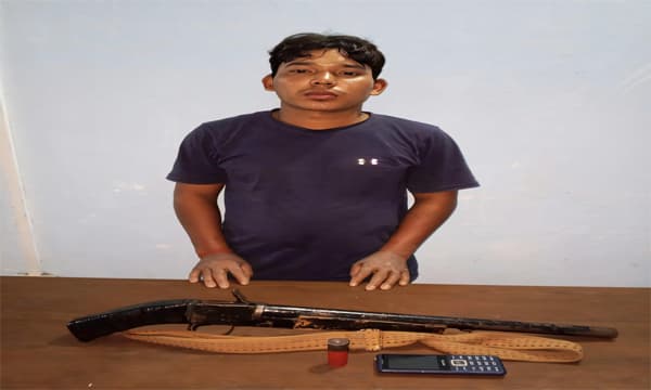 খাগড়াছড়িতে ইউপিডিএফ কালেক্টর অস্ত্রসহ সেনা অভিযানে আটক