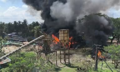 মিয়ানমারে জান্তার বিমান হামলা, নিহত অন্তত ৩৩ জন