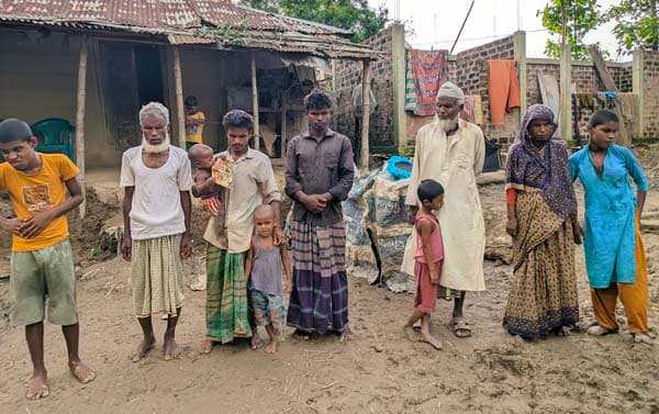 মৌলভীবাজারে তিন প্রজন্মের এগারো দৃষ্টিপ্রতিবন্ধীর মানবেতর জীবন 