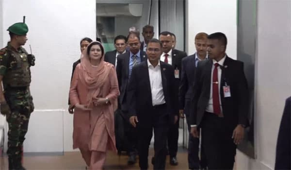 রাষ্ট্রীয় সফর শেষে চীন থেকে দেশে ফিরলেন প্রধানমন্ত্রী, উষ্ণ অভ্যর্থনা