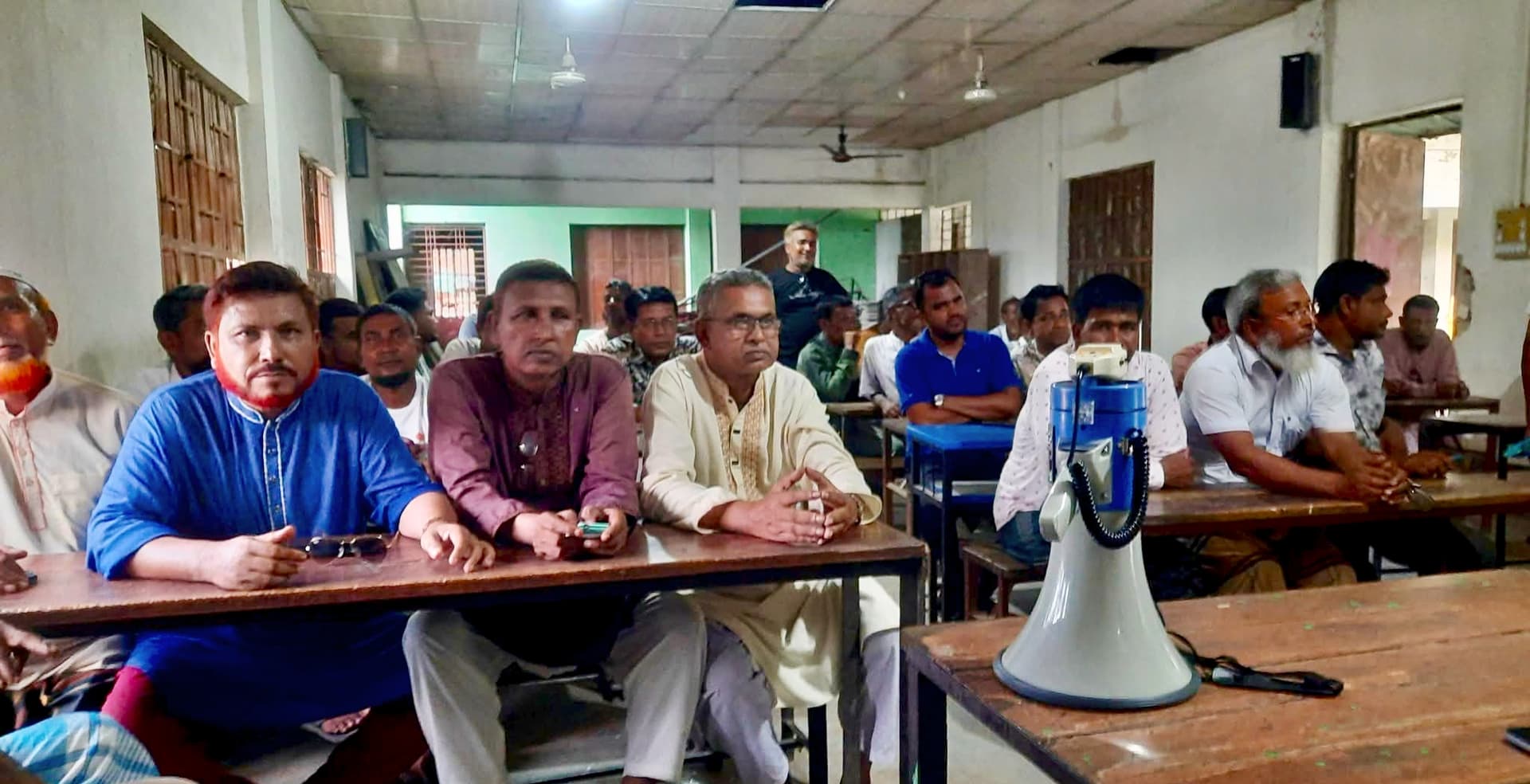 হাকিমপুরে বিএনপির কর্মী সম্মেলন ঘিরে প্রস্তুতি