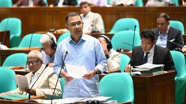 জরুরি সেবায় জ্বালানি রেশনিং প্রত্যাহার, সংসদে প্রধানমন্ত্রীর ঘোষণা