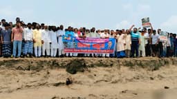 নদীভাঙন রোধে কঠোর কর্মসূচির হুঁশিয়ারি হিজলাবাসীর