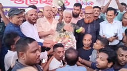 হিজলায় সাবেক এমপি মেজবাহউদ্দিন ফরহাদের পথসভা ও পূজামণ্ডপ পরিদর্শন