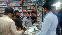টেকনাফে ভ্রাম্যমান আদালতের অভিযানে পাঁচ ফার্মেসিকে জরিমানা