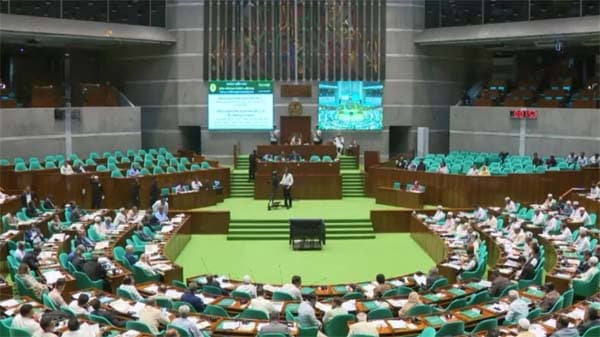 আওয়ামী লীগের কার্যক্রম নিষিদ্ধ রেখে আইন পাস