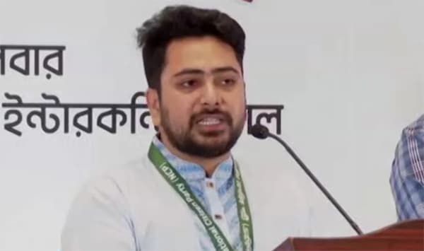 কিছু উপদেষ্টা সেফ এক্সিট পরিকল্পনা করে রেখেছে: নাহিদ ইসলাম