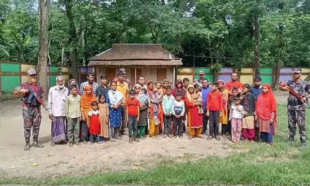বড়লেখায় বিএসএফের পুশইন, নারী-শিশুসহ শতাধিক আটক