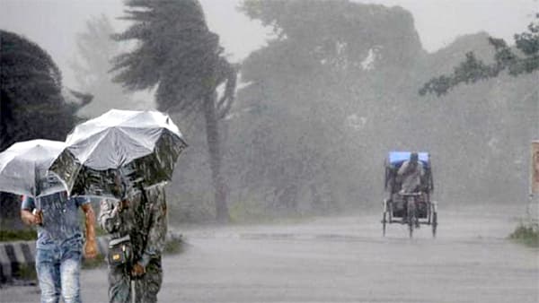 রাতে ঝড়-বৃষ্টি, ঈদের ঈদের দিনেও আশঙ্কা-সতর্কতা