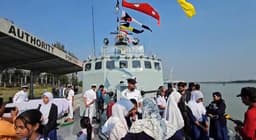 পায়রায় নৌবাহিনীর যুদ্ধজাহাজ জনসাধারণের জন্য উন্মুক্ত