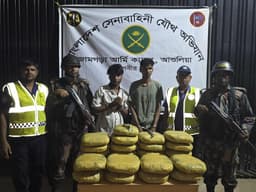 আশুলিয়ায় ২৫ কেজি গাঁজা উদ্ধার, নারীসহ ৩ মাদক ব্যবসায়ী গ্রেপ্তার