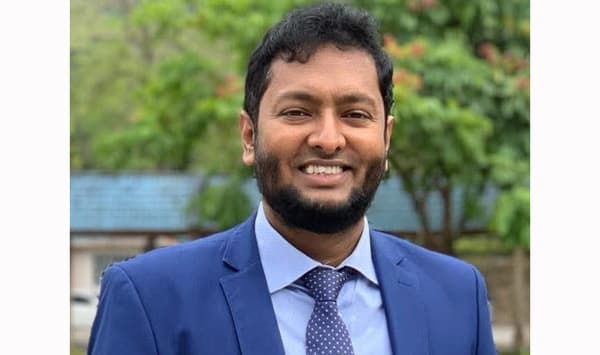 ঝালকাঠি-১: বিড়িতে সুখটান ঘটনায় জামায়াত প্রার্থীকে কারণ দর্শানোর নোটিশ