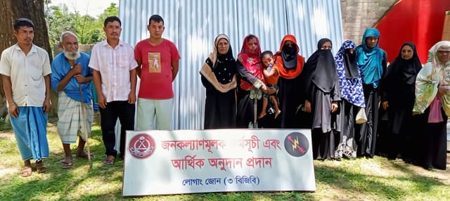 পানছড়িতে মানবিক সহায়তায় বিজিবির মহতী উদ্যোগ